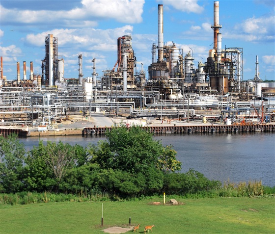 Photograph of Energy Solutions refinery